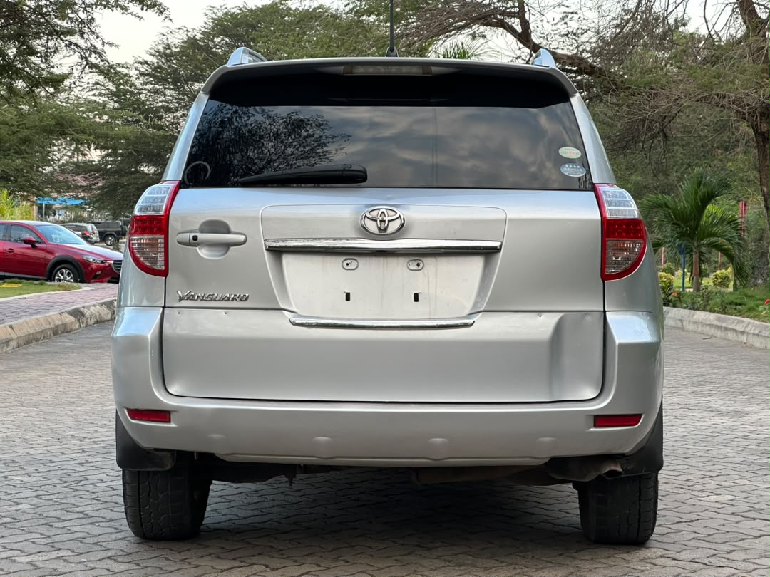 TOYOTA VANGUARD thumbnail 12